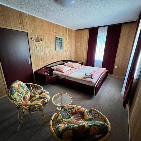 Apartmany Merkel Broumov Zewnętrze zdjęcie